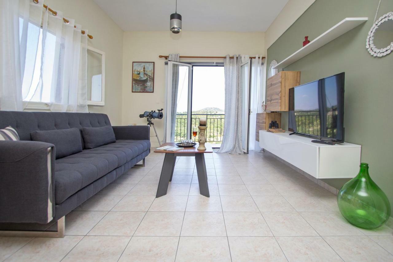 Luxury Skyline Apartment Пелекас Екстериор снимка