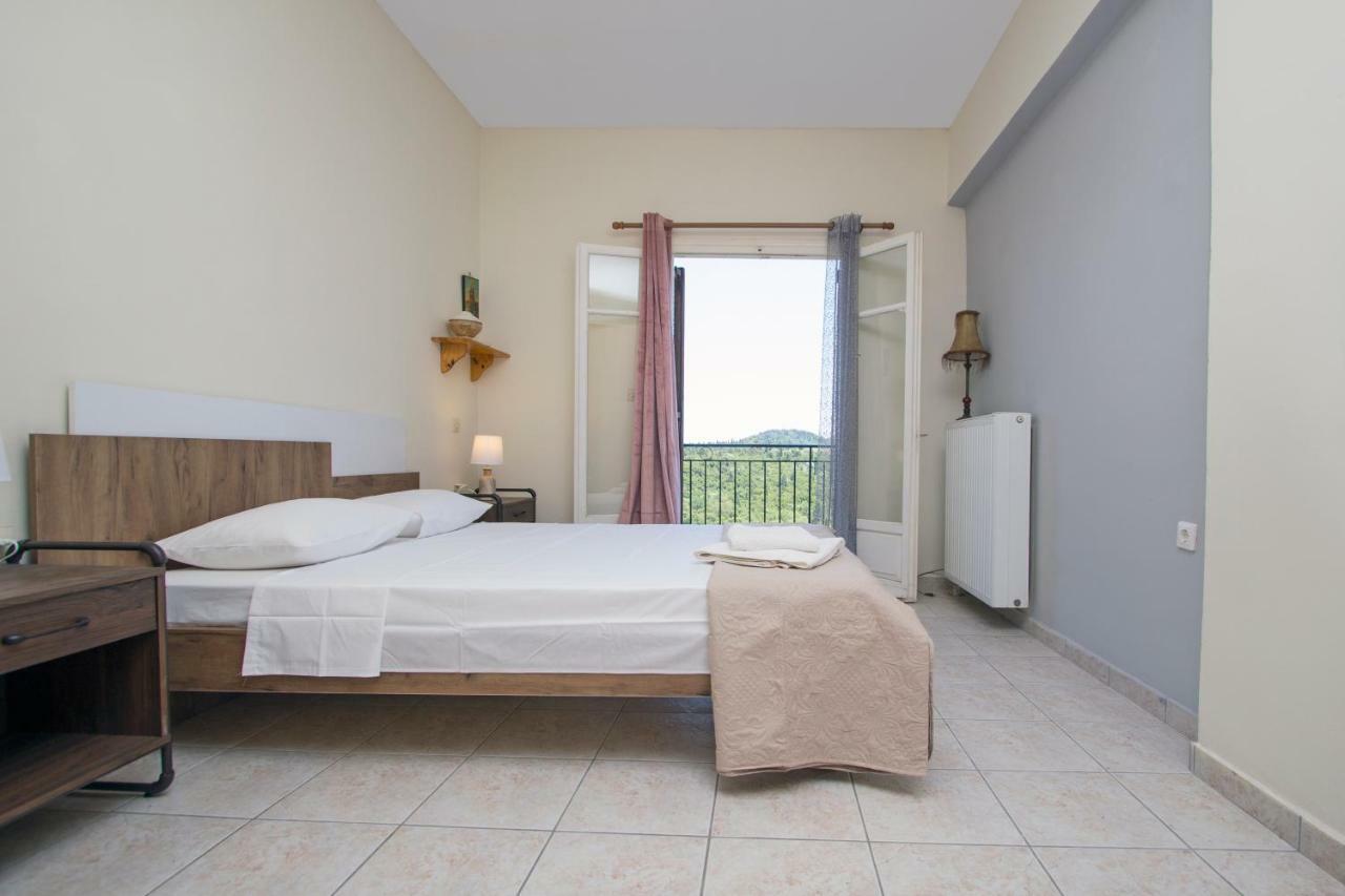 Luxury Skyline Apartment Пелекас Екстериор снимка